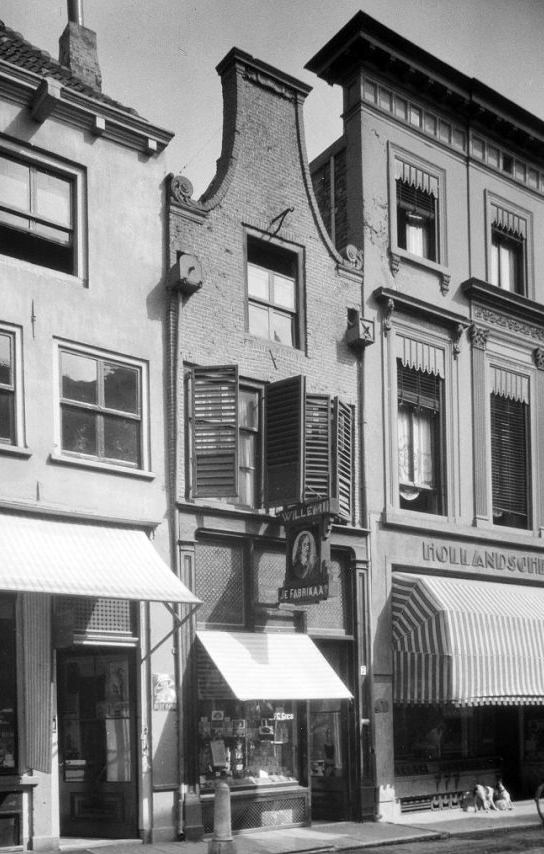 The store of Willem Schimmel years ago
